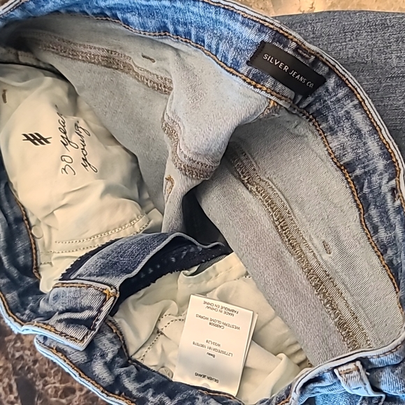 Silver Jeans Beau Boyfriend Curvy Mid Rise Ripped Jean sz 33 x 28 - Picture 15 of 15